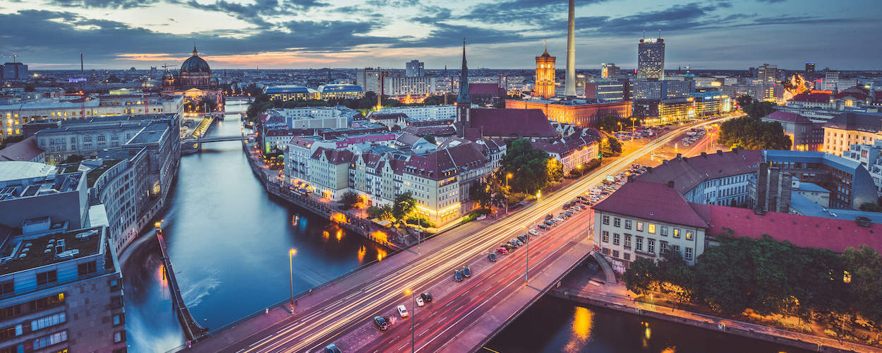 2.5H Abendliche Lichterfahrt Berlin Panorama bei Nacht 1250x500