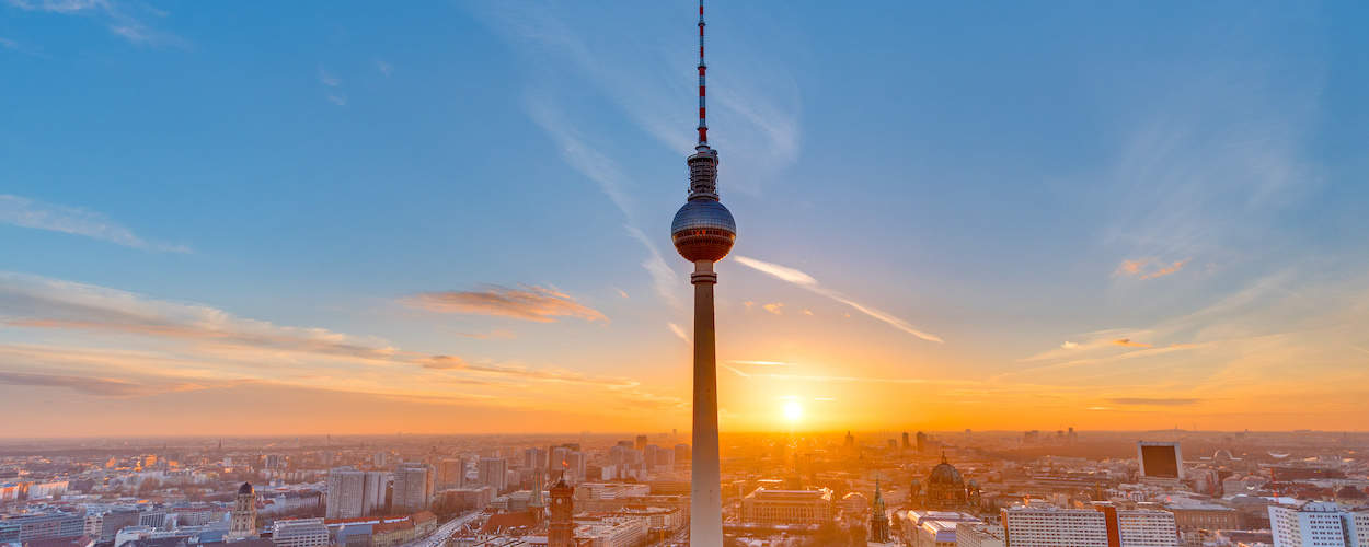 Hop On Hop Off Stadtrundfahrt Berlin Alexanderplatz 1250x500