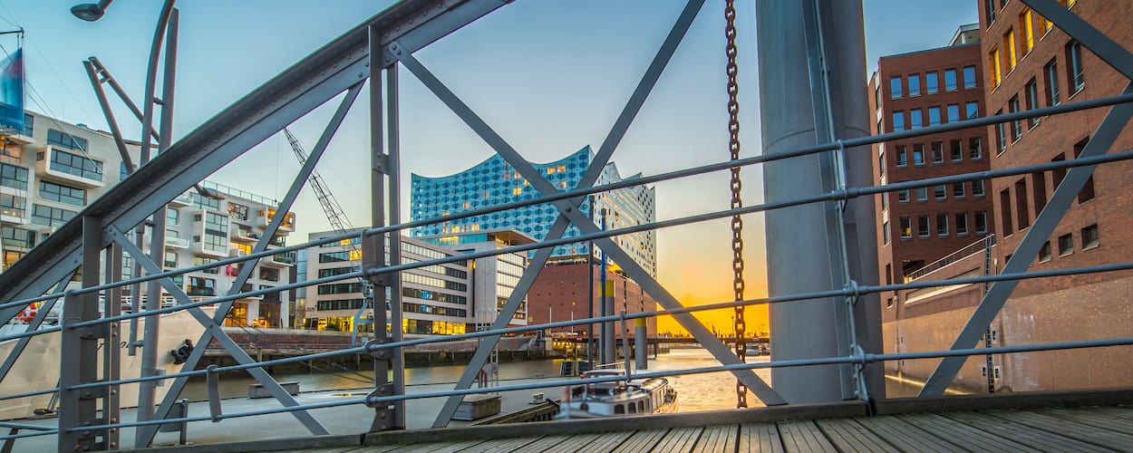 Speicherstadt Hafencity Fuehrung Hamburg Art 1250x500